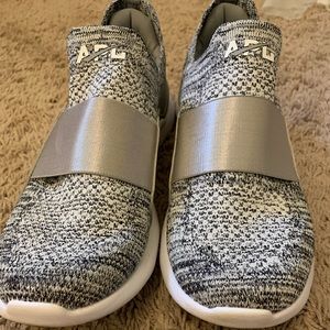 APL Women’s Techloom Bliss Heather Grey/White Sz 8